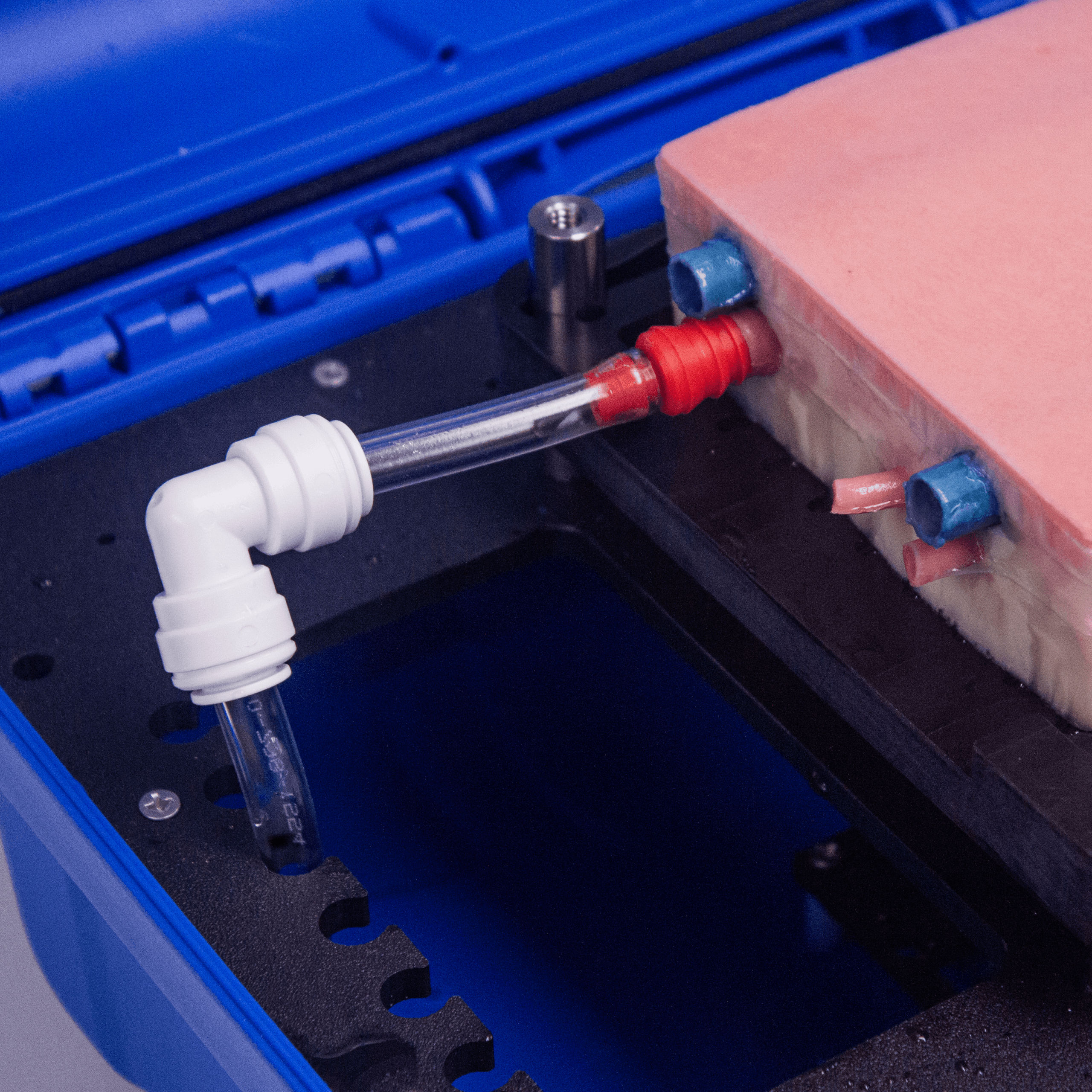 embedded tissue model with barbed connector